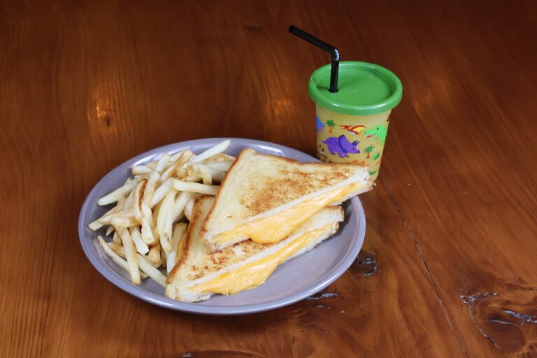 グリルドチーズサンドイッチポテト付き Large